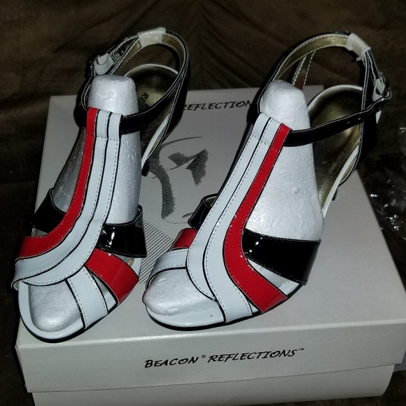 Beacon Reflections Blk/Red/White Pump - Picture 4 of 8